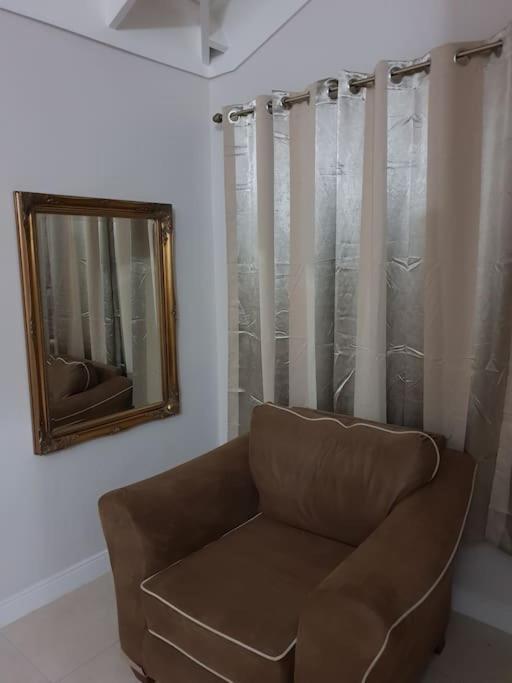 Escape At The Oasis- New Kingston Area -24Hrs Security, Elevator, Water Heater, Wifi Exterior foto